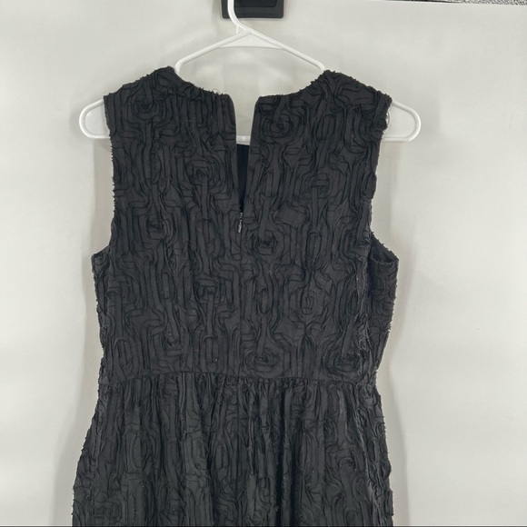 Talbots black sleeveless dress with appliqué size 8 - Picture 4 of 9